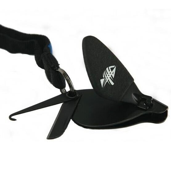 Cvakátko s nožíkom Giants Fishing Clipper Black